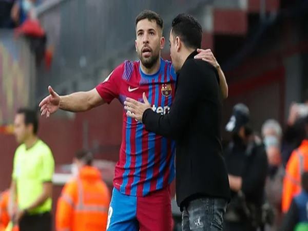 Bóng đá QT 7/9: Jordi Alba nổi giận với Barca