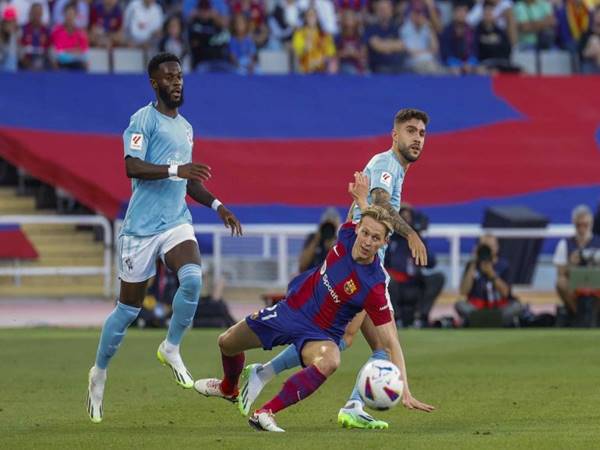 Chuyển nhượng 17/11: Barcelona vẫn chưa gia hạn với De Jong
