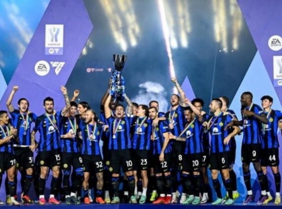 Inter Milan lần thứ ba liên tiếp vô địch Siêu cúp Quốc gia Italia