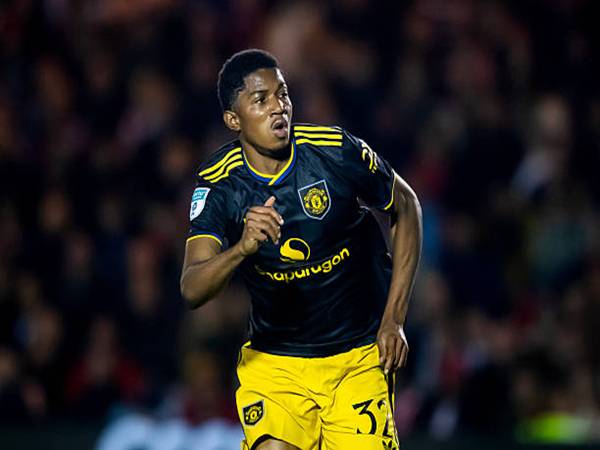 Zirkzee rời đi – Bước ngoặt cho Chido Obi